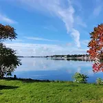 Dom Nad Brzegiem Jeziora Ryn (Warmian-Masurian)