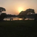 Dom Nad Brzegiem Jeziora Ryn (Warmian-Masurian)