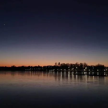 Lägenhet Dom Nad Brzegiem Jeziora