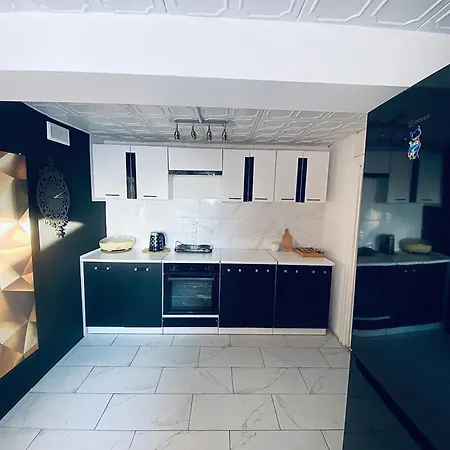 Apartamento Dom Nad Brzegiem Jeziora Ryn (Warmian-Masurian)